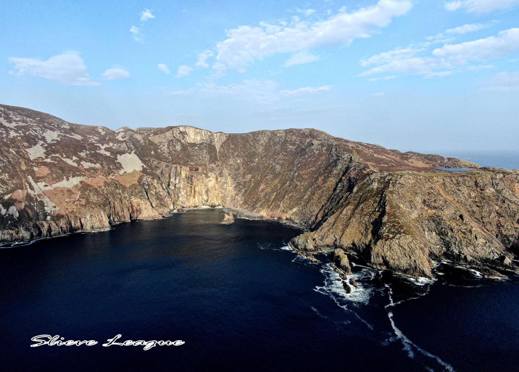 John Eoinin'S Bar And Accommodation 글렌콜럼브킬 외부 사진
